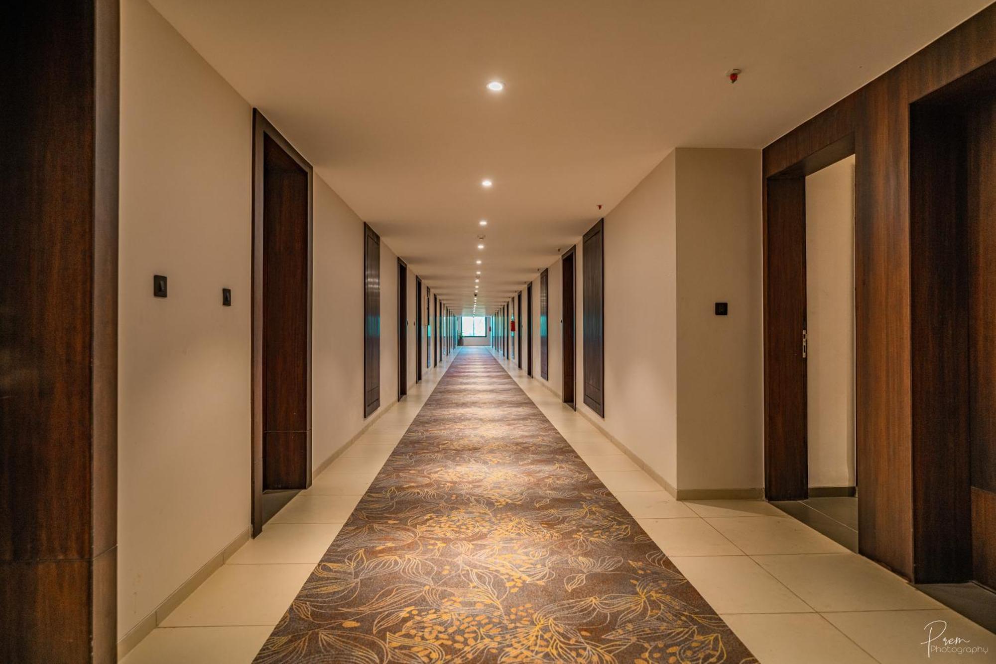 Hotel Omaya Garden Rāipur Exterior foto